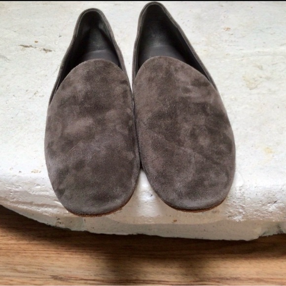 Vince Taupe Suede Flats - Excellent Condition!
Size 8.5 - Picture 4 of 5
